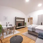 Apartment Sunshine - With Aircondition!