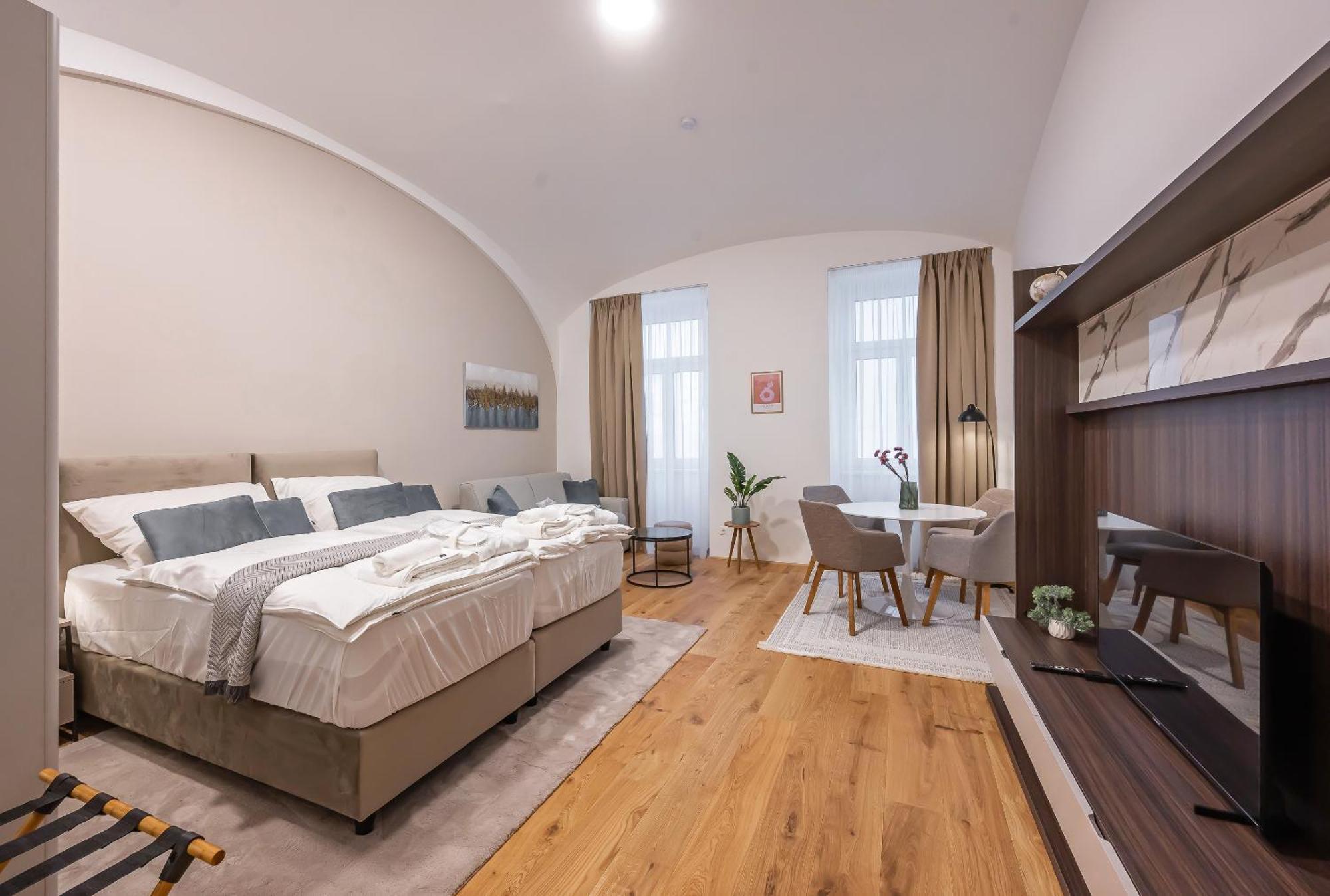 Sunshine - With Aircondition! Apartment *